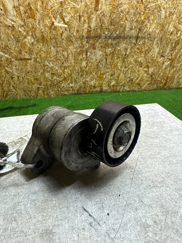 Натяжитель ремня Mitsubishi ASX 2010-2019