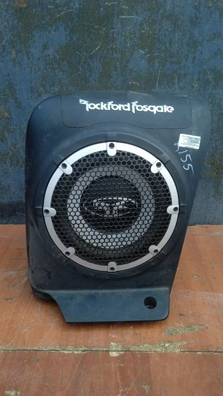 Сабвуфер Mitsubishi Outlander 2006-2012 CW