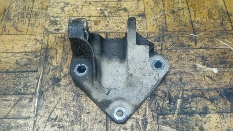 Кронштейн двигателя Nissan X-Trail 2007-2014 T31