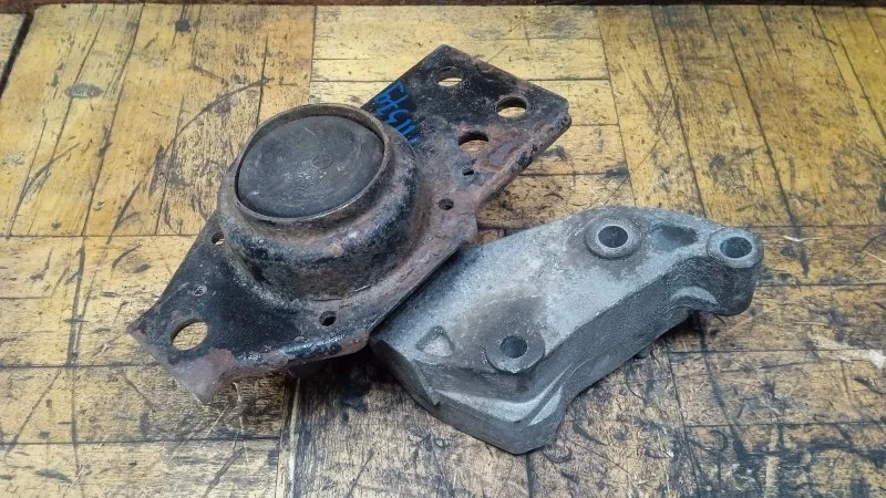 Опора двигателя Nissan X-Trail 2007-2014 T31