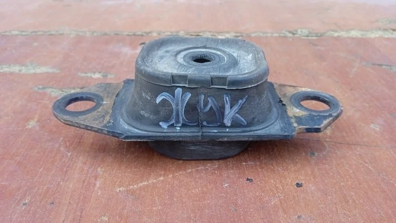 Опора кпп Nissan Juke 2011-2019 F15