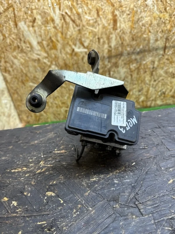 Блок abs (насос) Renault Megane 3 2009-2016