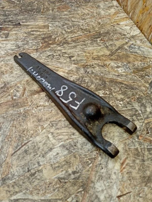 Вилка сцепления Renault Megane 1 1999-2004