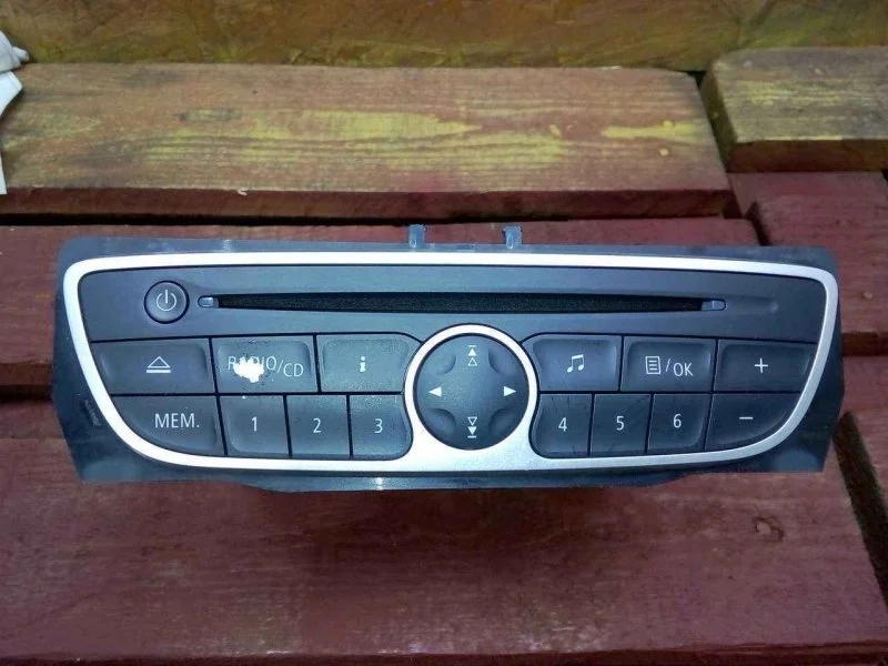 Магнитола Renault Megane 3 2009-2016