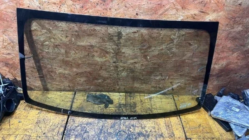 Стекло заднее Renault Logan 2005-2014