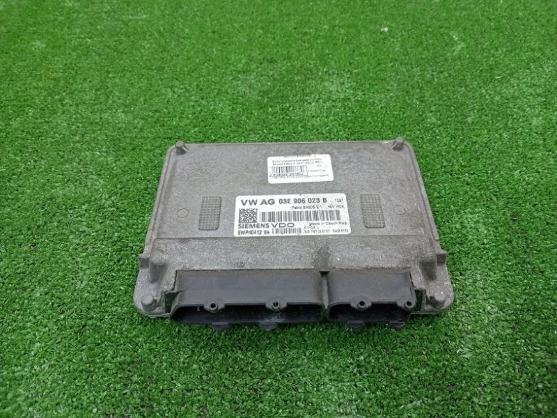 Блок управления двигателем Skoda Fabia 2 2007-2015