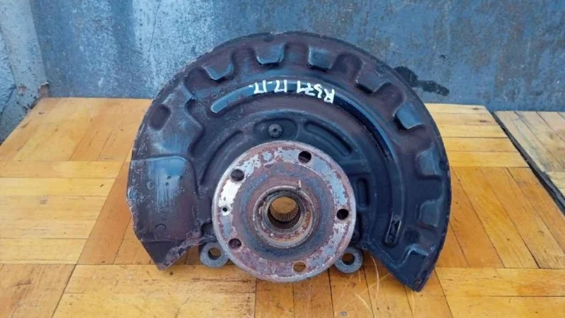 Кулак поворотный Skoda Superb 2008-2015