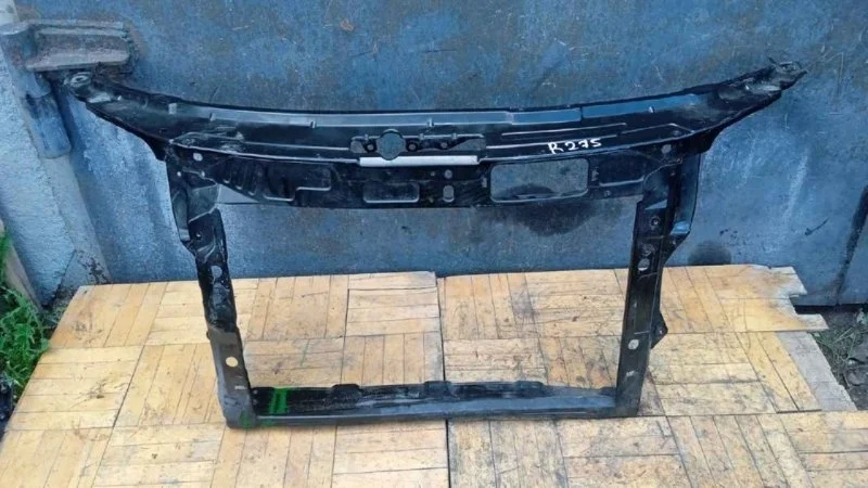 Панель передняя (телевизор) Skoda Fabia 2 2007-2015