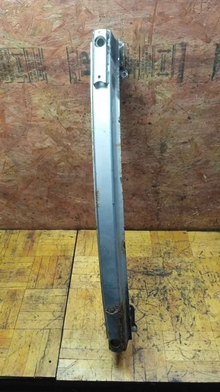 Усилитель бампера Skoda Superb 2008-2015