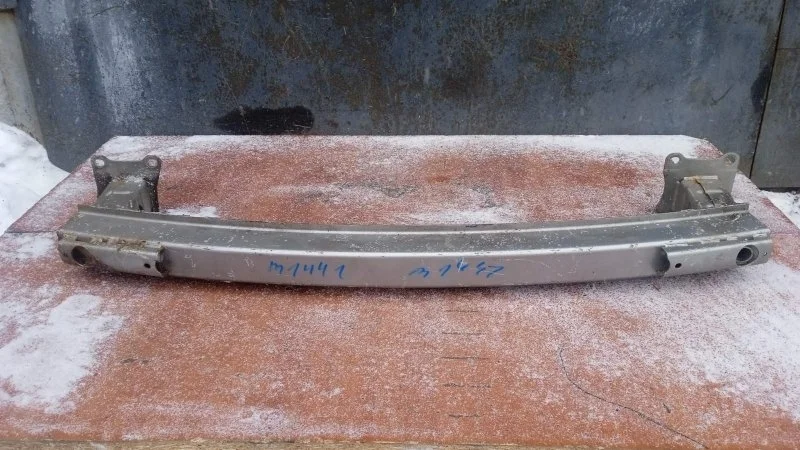 Усилитель бампера Skoda Superb 2008-2015