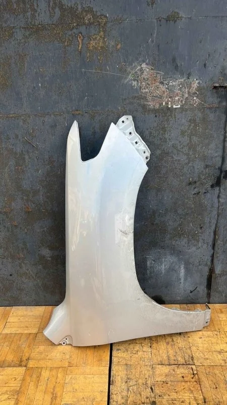 Крыло Toyota Land Cruiser 2011 200