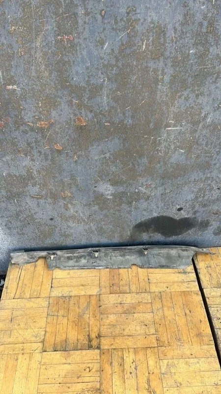 Накладка крыла Toyota Land Cruiser 2011 200