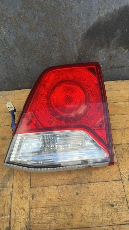 Фонарь внутренний Toyota Land Cruiser 2008-