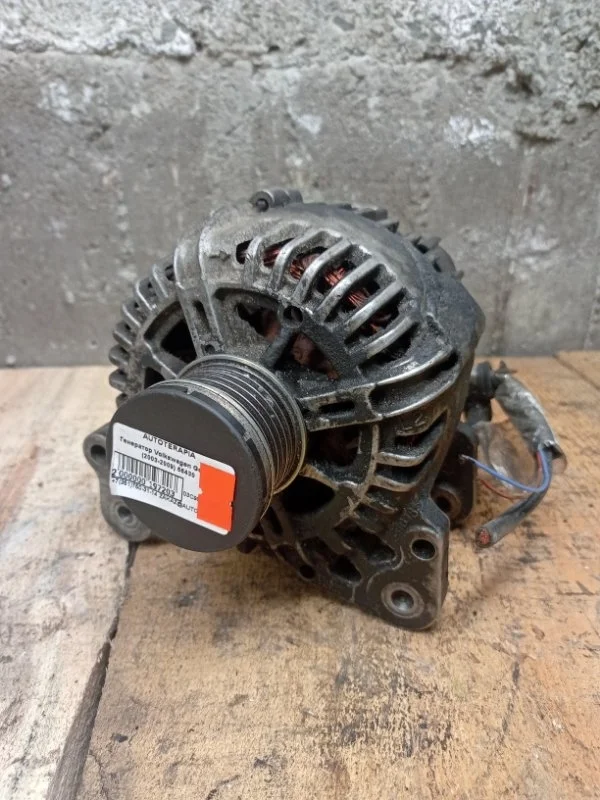 Генератор Volkswagen Golf 5 2003-2009 1.4 BLG