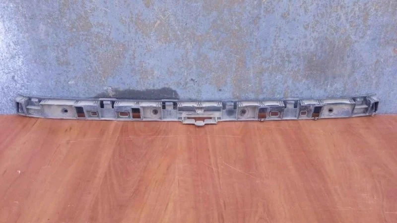 Кронштейн бампера центральный Volkswagen Jetta 2011-2018