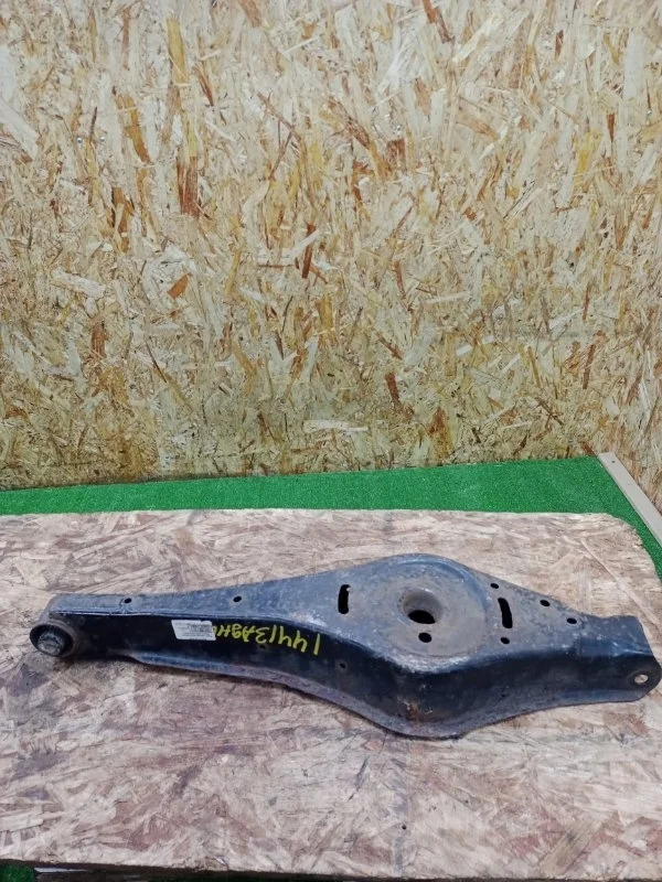 Рычаг подвески нижний Skoda Superb 2008-2015