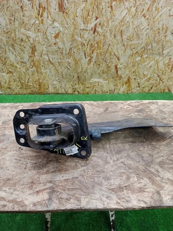 Рычаг продольный Skoda Superb 2008-2015