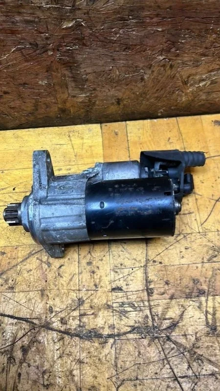 Стартер Volkswagen Golf 5 2003-2009 1.4 BLG