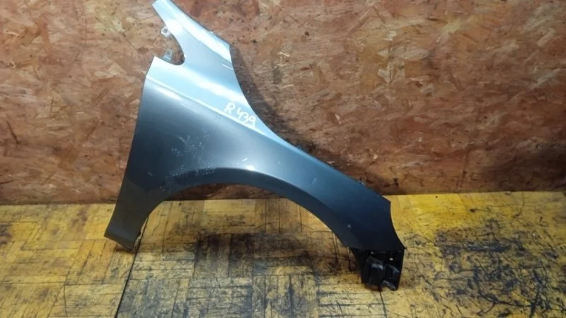 Крыло Volvo V40 2012-2019 / Cross Country