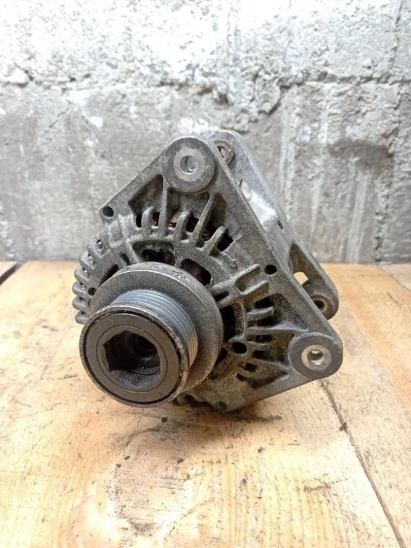 Генератор Renault Megane 2 2003-2009