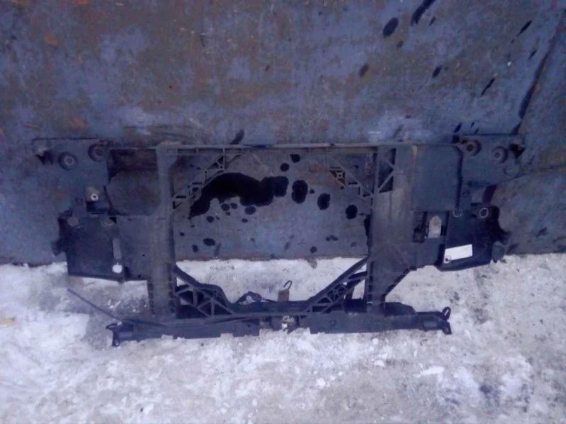 Панель передняя (телевизор) Renault Megane 3 2009-2016