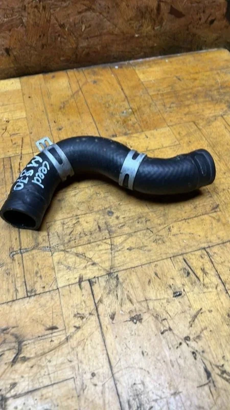 Патрубок радиатора - заливная горловина Kia ceed 2012-2018