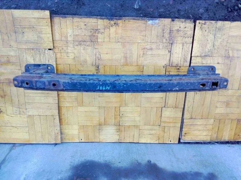 Усилитель бампера Ford Focus 2008-2011