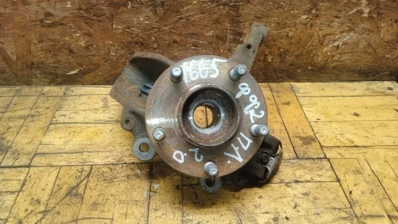 Кулак поворотный Ford Focus 2008-2011