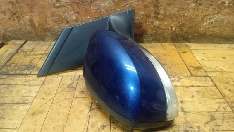 Зеркало заднего вида боковое Ford Focus 2008-2011