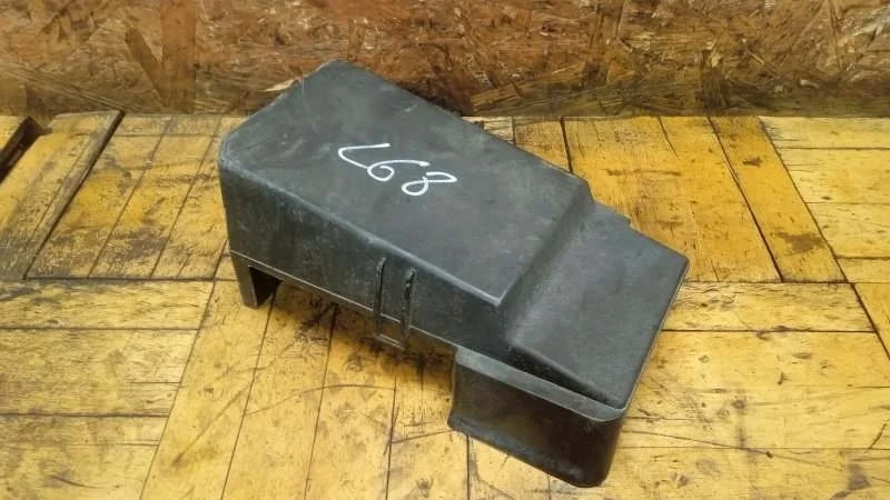 Крышка блока предохранителей моторного Mazda 6 2002-2007 GG