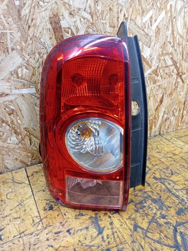 Фонарь Renault Duster 2010-2021