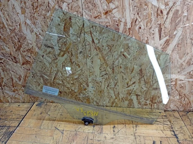 Стекло двери Kia ceed 2006-2011