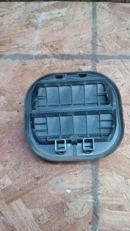 Решетка вентиляционная Chevrolet Cobalt 2011-2015