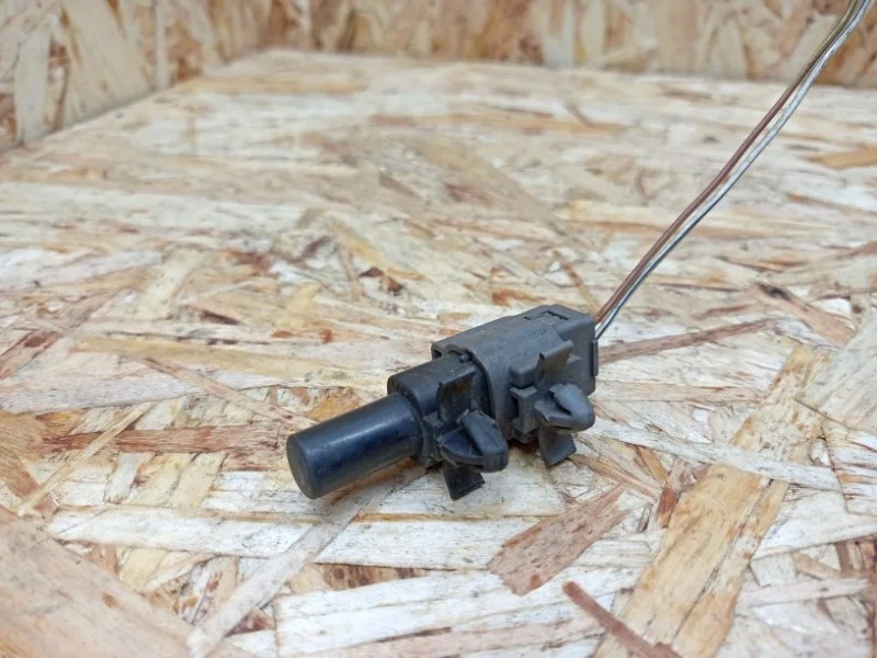 Датчик температуры воздуха Mazda 3 2002-2009 BK