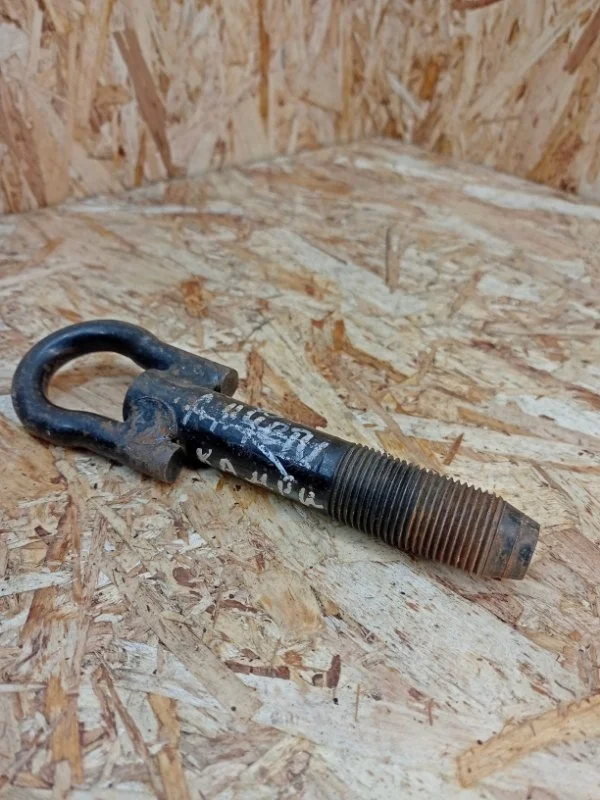 Крюк буксировочный Toyota Camry 2006-2011 V40