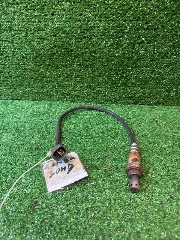 Датчик кислородный Toyota Avensis 2