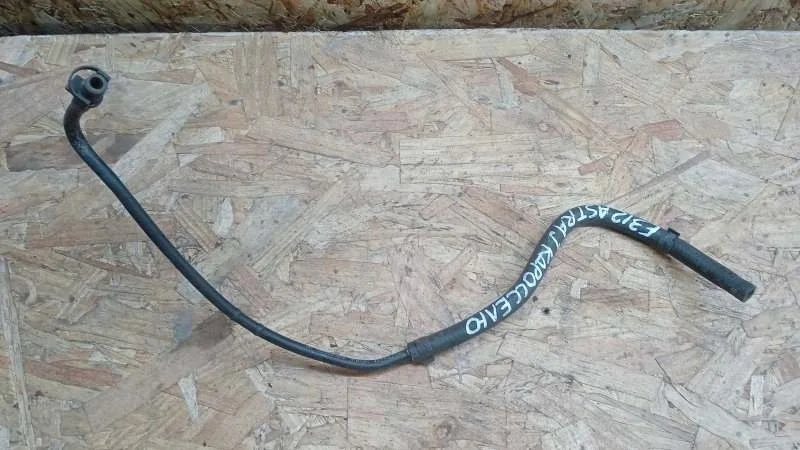 Трубка обогрева дроссельной заслонки Opel Astra 2010-2018 J