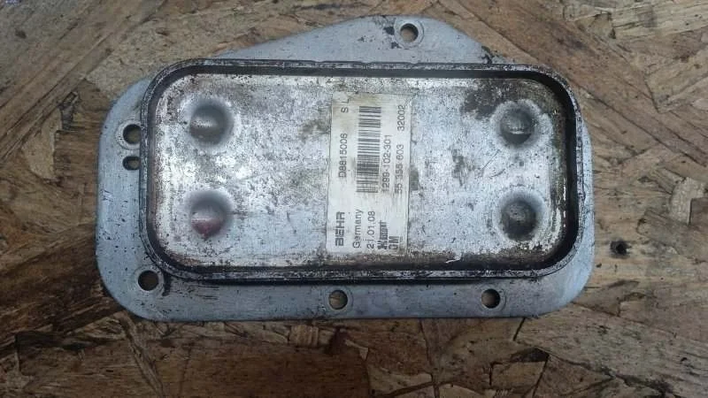 Радиатор масляный Chevrolet Cruze