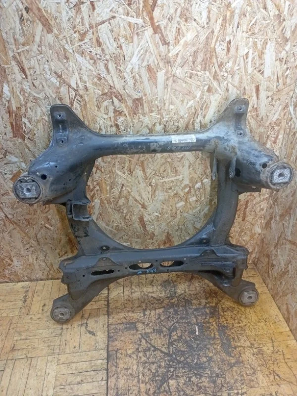 Балка подмоторная (подрамник) Audi Q7 2005-2015 4L