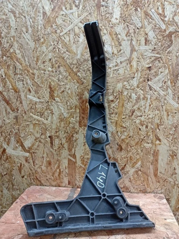 Кронштейн бампера Audi Q5 2008-2017 8R