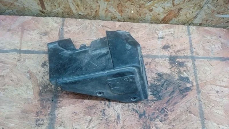 Корпус блока предохранителей моторного Renault Duster