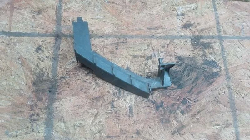 Кронштейн фары Mazda 6 2007-2012 GH