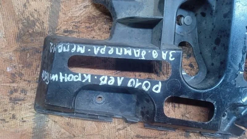 Кронштейн бампера Renault Megane 2003-2009