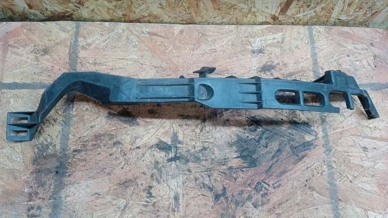 Кронштейн бампера Opel Astra 2010-2018 J