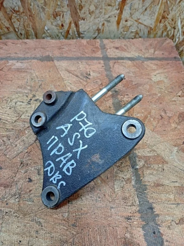 Кронштейн опоры двигателя Mitsubishi ASX 2010-2019