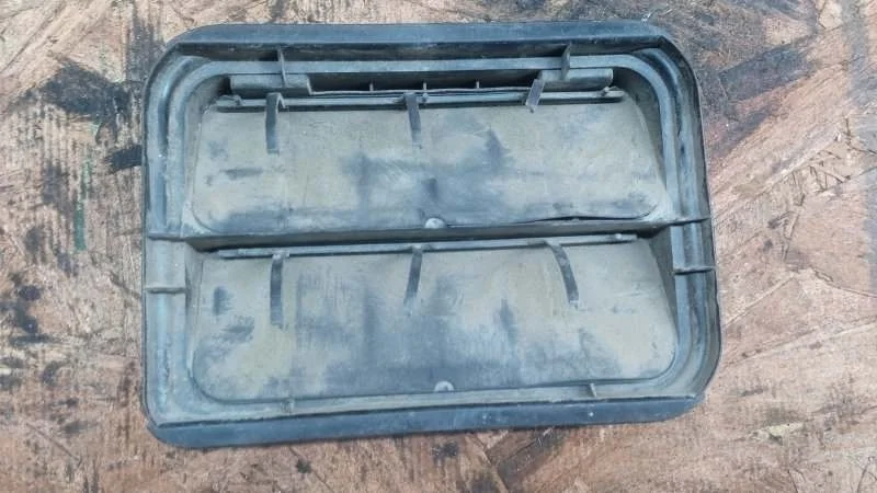 Решетка вентиляционная Renault Megane 2 2003-2009