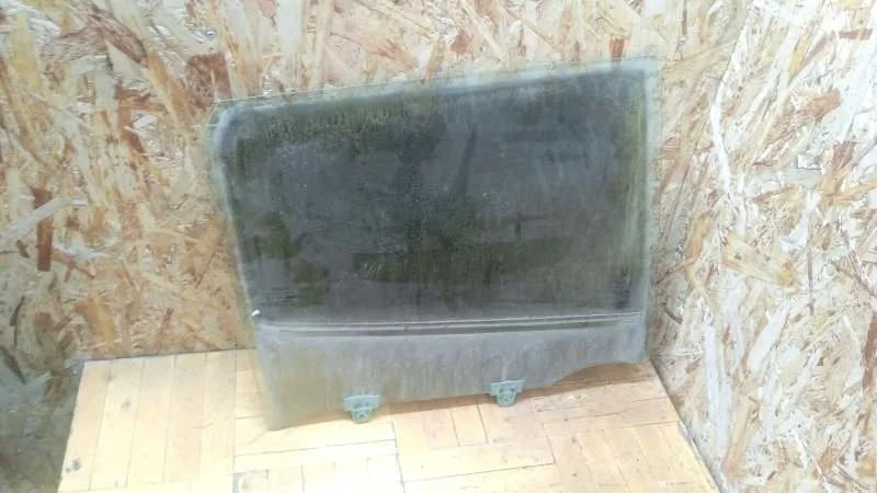 Стекло двери Nissan Juke 2011-2019 F15