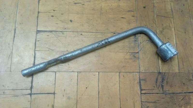 Ключ балонный Mitsubishi Lancer 9 2003-2008