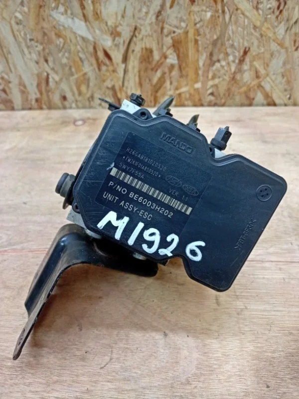 Блок abs (насос) Kia Sorento 2009-2020 XM