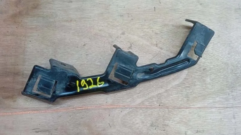 Кронштейн бампера Kia Sorento 2009-2020 XM